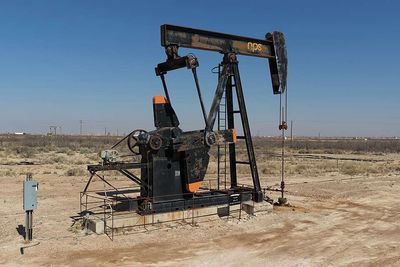 More than 117,000 unplugged orphan oil and gas wells are documented across the US, with abandoned wells estimated to leak up to 281,000 tons of methane a year