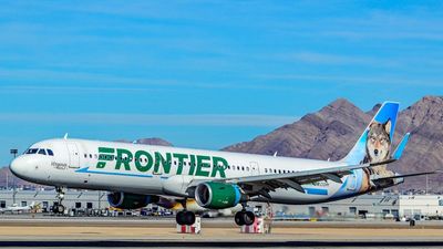 Atlanta Frontier gate agent allegedly shuts gate ten minutes before final boarding. Then her colleague ‘PUSHED’ her to let passengers board