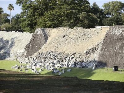 Earthquake in Japan damages historic Kumamoto Castle as powerful 7.1-magnitude tremor strikes Kyushu