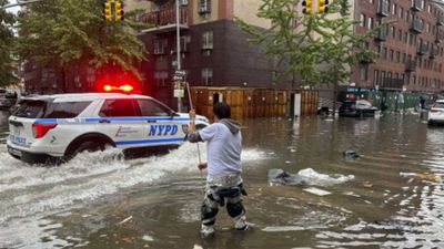 New York City flash floods: Heavy rain triggers warnings, hundreds of flights canceled