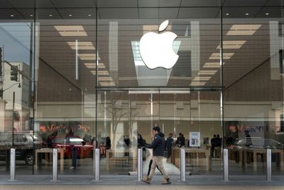 Apple Briefly Tops a Historic $5 Trillion Valuation. It Is Only The Second Company To Ever Do So