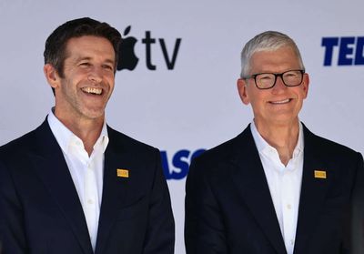 Apple briefly becomes second company ever to notch $5 trillion market value