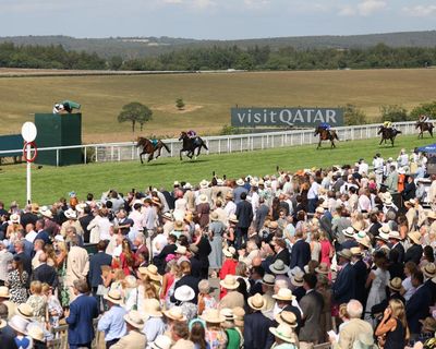 Moore stays ice cool on Scandinavia to lift Goodwood Cup after loose horse drama