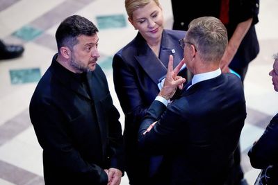 Zelensky holds face-to-face talks with Trump at White House following UK visit