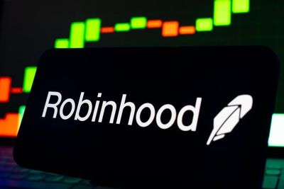 Robinhood Q2 Preview: Prediction Markets, Meme Coins & Trump Accounts Could Power Earnings