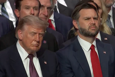Internet erupts as Trump is caught with his eyes closed throughout Lindsey Graham’s funeral