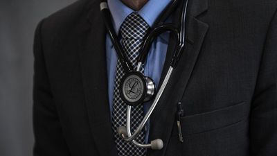 Doctors' AI usage raising privacy and safety concerns