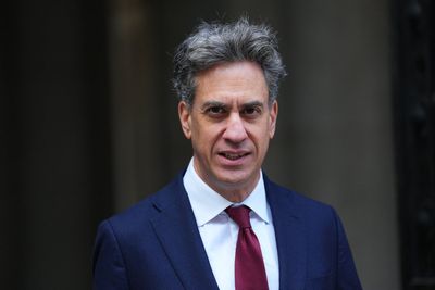 Ed Miliband to visit France and Spain as both countries experience devastating wildfires
