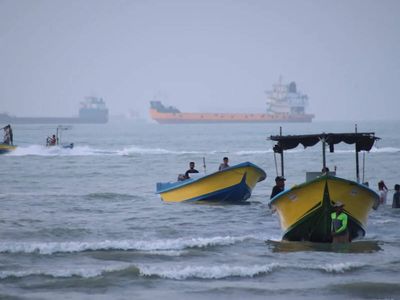 Iran proposes temporary Hormuz plan to Oman, giving itself greater control over transit lines