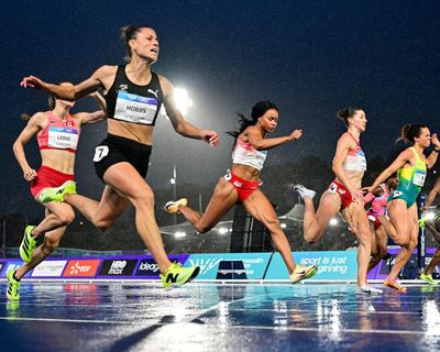 ‘My fingers were underwater’: Amy Hunt settles for 100m silver in torrid conditions
