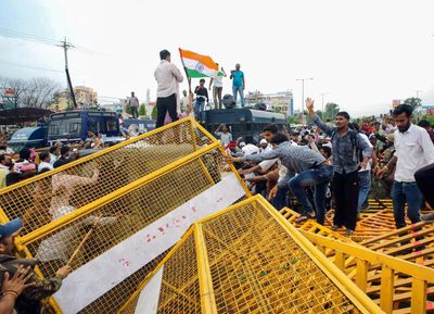 Why thousands of farmers are protesting in Bhopal with Hanuman Chalisa recitations and the Tricolour