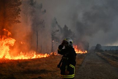 France wildfires latest: A third of a million evacuated across Europe as temperatures to hit 44C