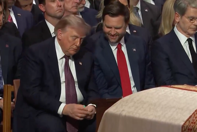 Trump offers mints to Vance during Lindsey Graham’s funeral service
