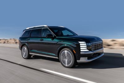 The 5 best midsize three-row SUVs, according to Edmunds
