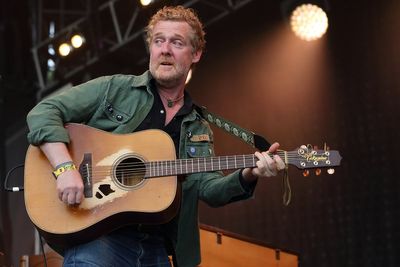 Oscar-winning Irish singer-songwriter Glen Hansard dies in Dublin motorcycle crash