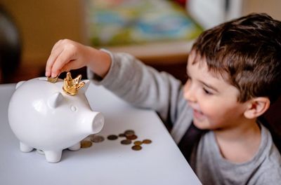 Money Lessons Kids Should Learn Before School Starts