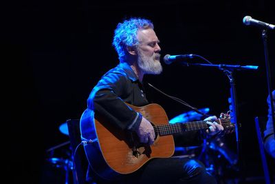 Rachel Zegler and Chris O’Dowd pay tribute to ‘one of the greats’ Glen Hansard