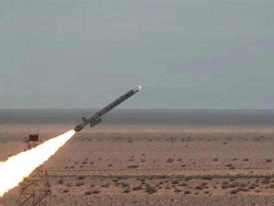 Iran resumes missile attacks as US and Saudis strike Tehran-backed militias in Iraq