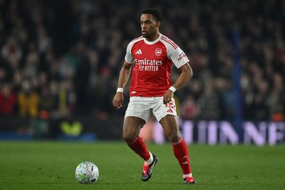 Arsenal star leaves pre-season camp amid concerns over long-standing injury