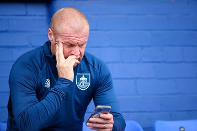"Keep saying it, keep saying it, keep saying it" Sean Dyche reveals the brilliant bit of advice Manchester United boss Alex Ferguson gave him that helped Burnley win promotion