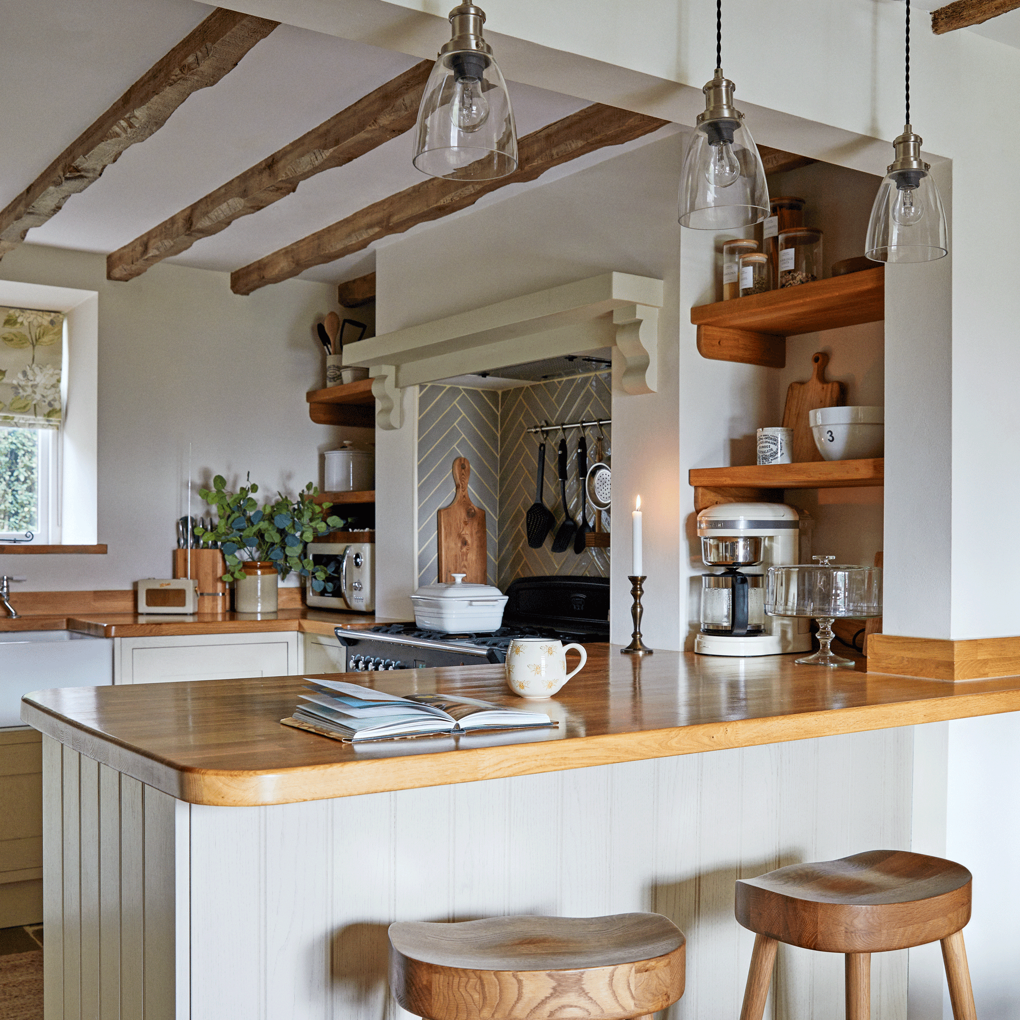 Dunelm has the ultimate dish drying mat for a country cottage kitchen – it proves that frills are here to stay