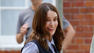 Tina Fey's smart summer tailoring is the cool but put-together outfit you can carry through to autumn