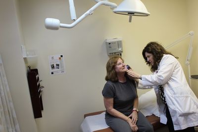 FDA Advisers Meet Thursday on a Melanoma Therapy the Agency Says It Cannot Interpret
