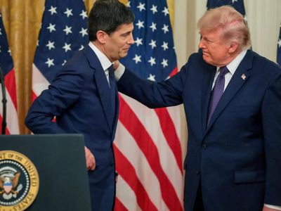 Trump stands by Warsh despite Fed's rate hold