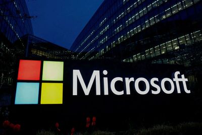 Microsoft beats Wall Street expectations with $90 billion in revenue