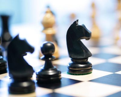 Thursday news quiz: exposed bodies, racy stories, and children winning at chess