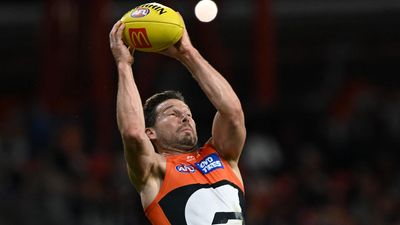 Giants ponder returns, cling to finals hopes
