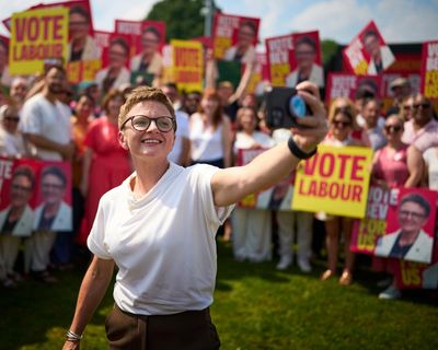 Polls open in Greater Manchester mayoral byelection overshadowed by new PM and Farage’s antics