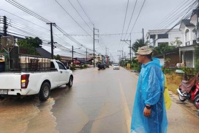 Chiang Mai-Chiang Rai highway partially flooded but passable