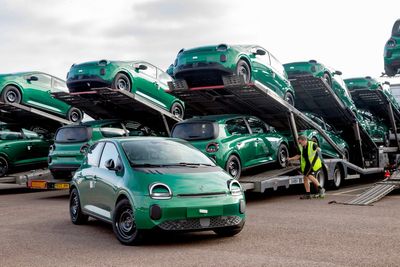 100 of Renault ‘Le Frog’ Twingo EVs arrive in UK showrooms as orders open