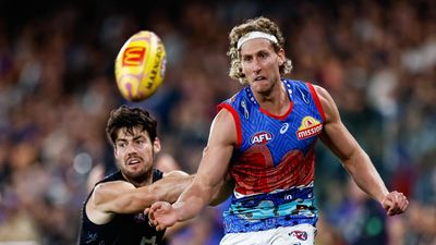 Bulldogs spearhead out of crunch Freo clash