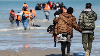 Four migrants die trying to cross Channel from France to Britain