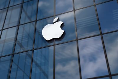 Apple Stock Sits at Record Highs: Can Q3 Earnings Drive the Next Breakout?