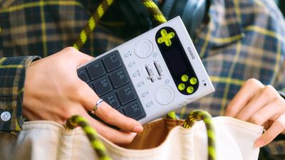 This Casio SCX-1 retro sampling keyboard is gorgeous and I need one right now