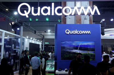 Qualcomm shares fall 5% as higher costs, Apple-related weakness cloud profit forecast