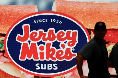 US stocks: Jersey Mike's shares fall 8.7% in New York debut