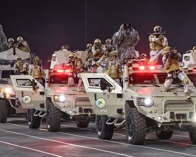 Saudi Arabia prepares sea and possible land offensive against Houthis