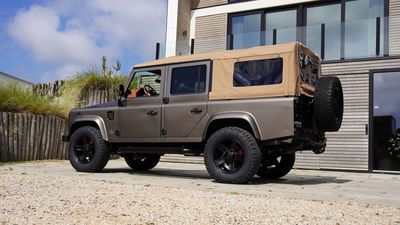This Quad-Motor Electric Land Rover Defender Restomod Has More Range Than Some Teslas
