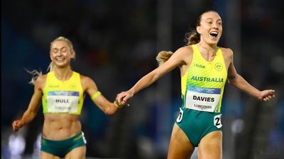 Golden Rose completes historic track distance double