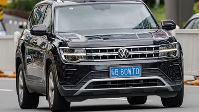 Woman says Volkswagen sensor stopped car, right in front of an oncoming truck. But the service center allegedly calls her ‘crazy’