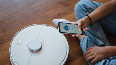 Foreign-made robot vacuums caught up in FCC robot ban — covers any ground robot over 4.4 pounds with a 200 kbps connection