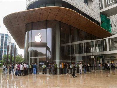 Apple disappoints with forecast dogged by supply chain struggles
