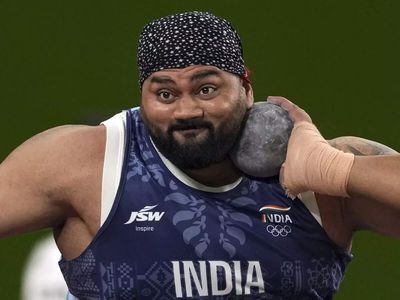 Toor misses podium as India's men's shot put medal wait continues at CWG