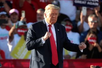 Trump Speech Sparks Panic After White House Aides Suddenly Clear Oval Office Press Corps Mid-Briefing