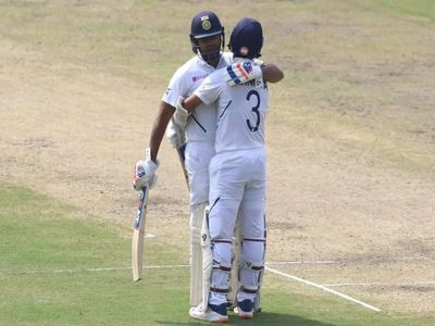 "Your commitment and professionalism set you apart": Rohit Sharma hails Rahane
