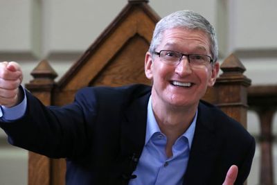 Apple Underestimated Its Own Customers: AAPL CEO Tim Cook Blames 'Demand Forecast Issue' for Q4 Supply Bottlenecks